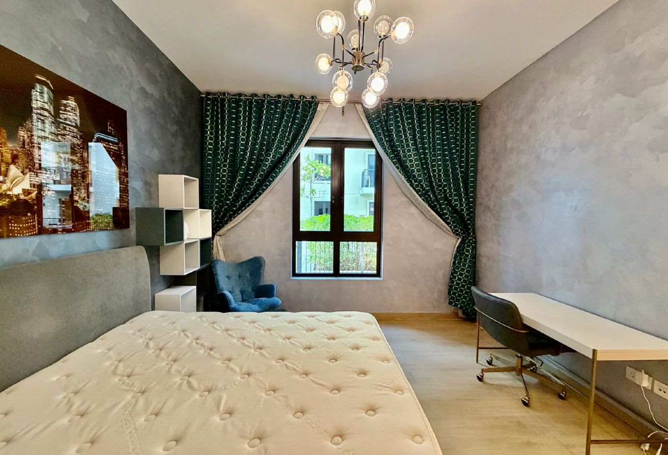Fully Furnished I  Luxurios Beachfront I Balcony