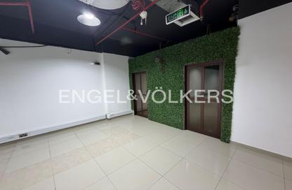 Office Space - Studio - 1 Bathroom for rent in Capital Golden Tower - Business Bay - Dubai