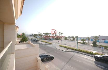 Villa - 4 Bedrooms - 5 Bathrooms for rent in Umm Suqeim 1 - Umm Suqeim - Dubai