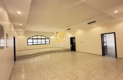 Villa - 5 - 7 for rent in Al Rahmaniya 2 - Al Rahmaniya - Sharjah Villa - 5 - 7 for rent in Al Rahmaniya 2 - Al Rahmaniya - Sharjah