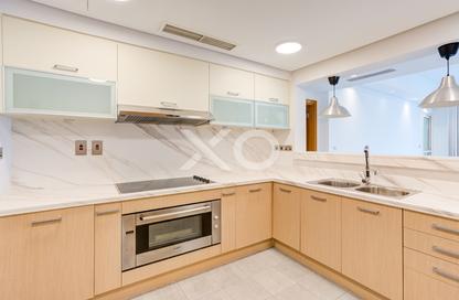 Apartment - 3 Bedrooms - 4 Bathrooms for rent in Marina Residences 5 - Marina Residences - Palm Jumeirah - Dubai