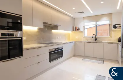 Villa - 5 Bedrooms - 6 Bathrooms for sale in Meadows 1 - Meadows - Dubai