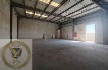 Warehouse - Studio - 1 Bathroom for rent in Al Jlail - Al Sajaa - Sharjah