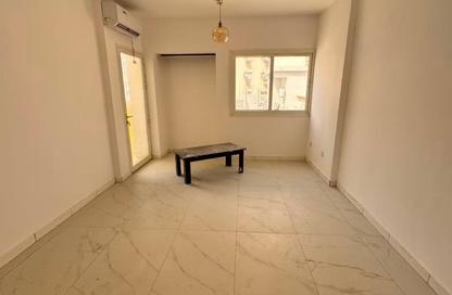 Apartment - 3 Bedrooms - 3 Bathrooms for rent in Business Tower - Al Majaz 2 - Al Majaz - Sharjah Apartment - 3 Bedrooms - 3 Bathrooms for rent in Business Tower - Al Majaz 2 - Al Majaz - Sharjah