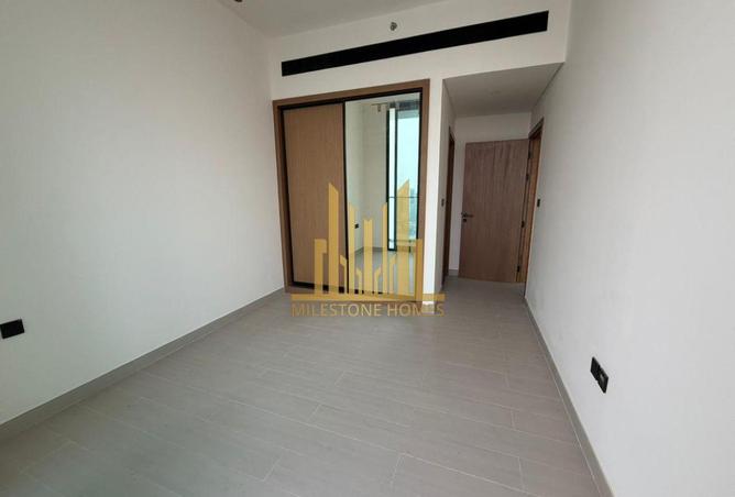 54398389 - صورة العقار 3