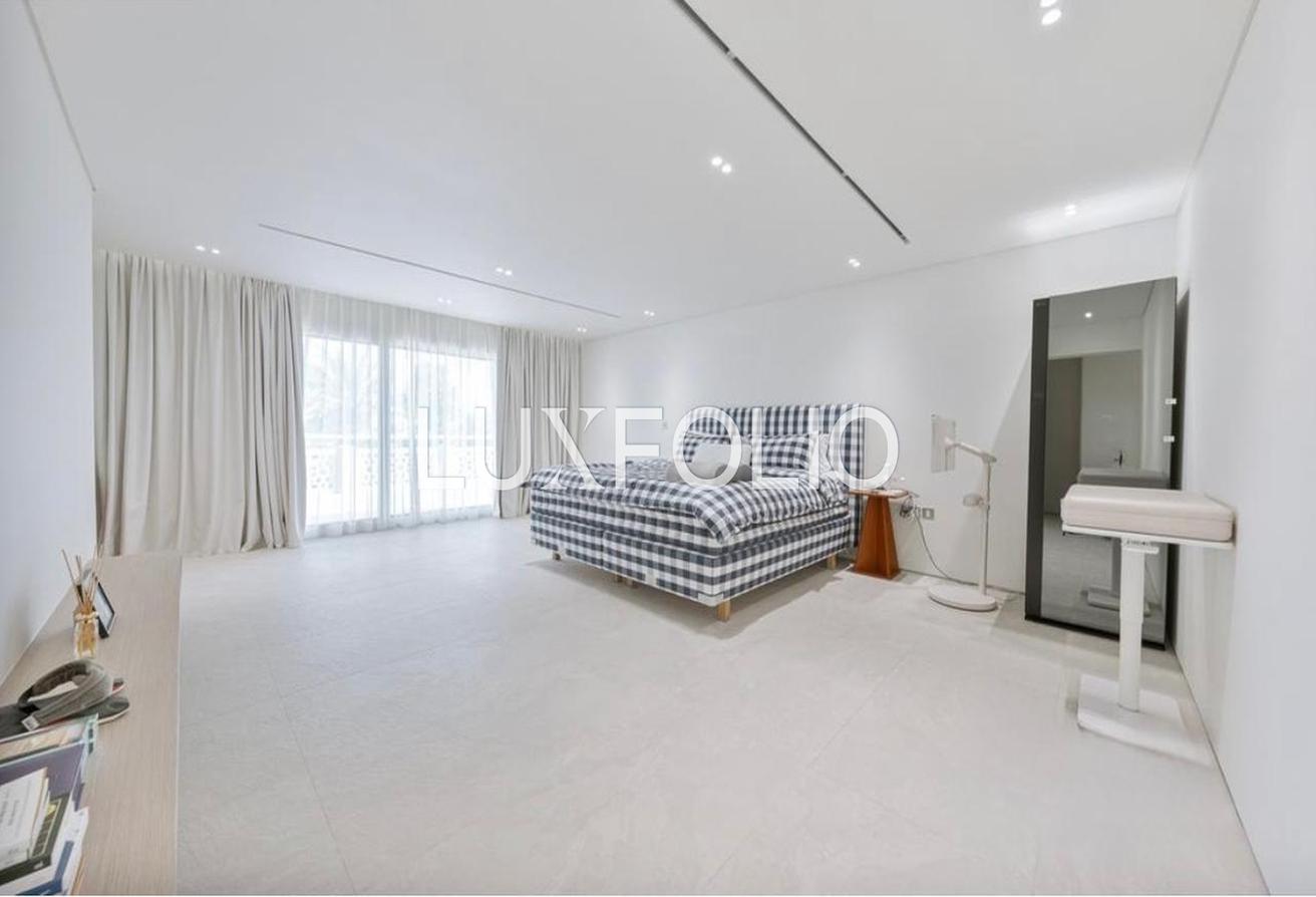 Unique | Beautifully Renovated | Open Plan Living photo 9