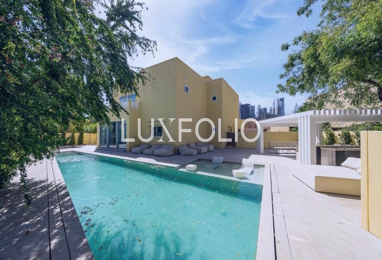 Unique | Beautifully Renovated | Open Plan Living photo 7