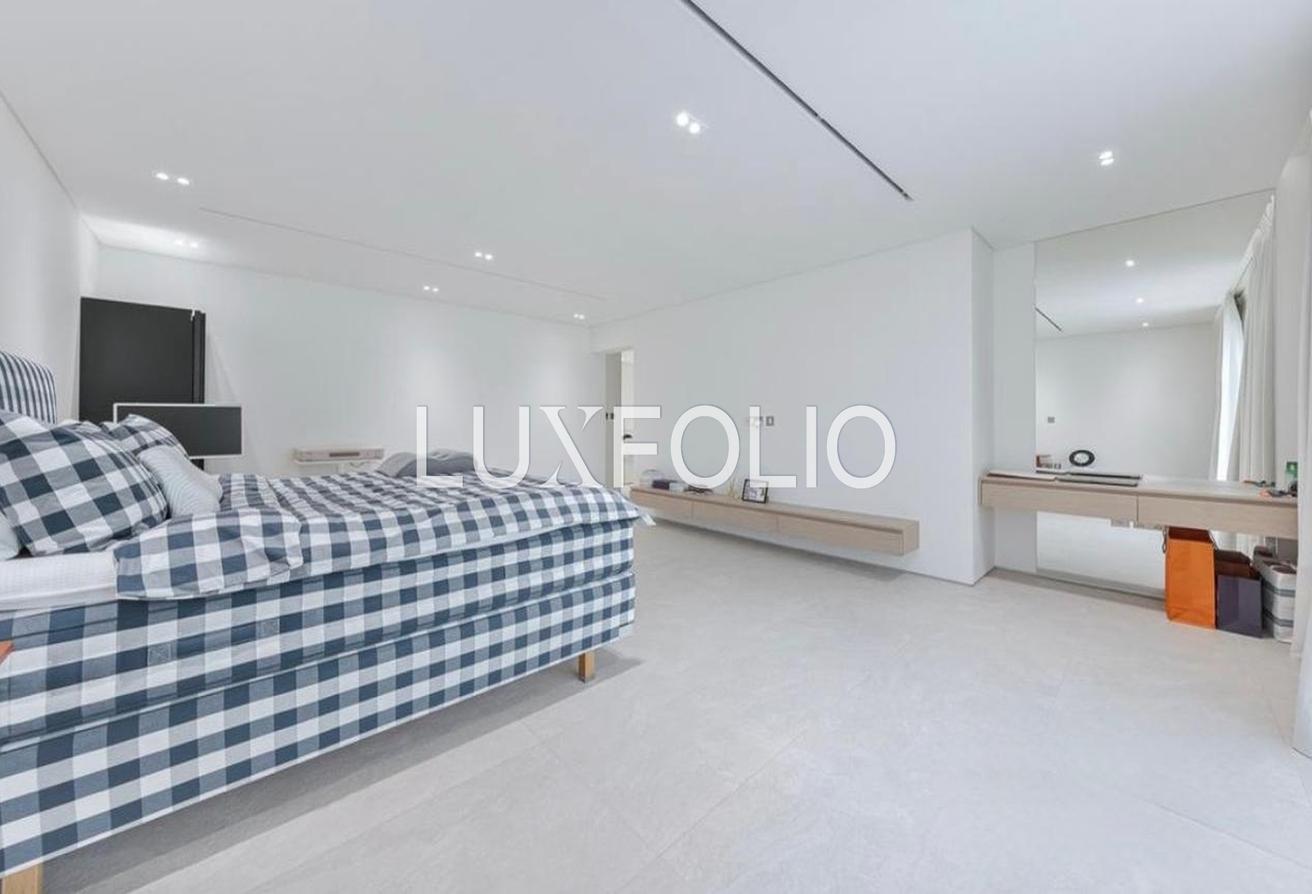 Unique | Beautifully Renovated | Open Plan Living photo 15