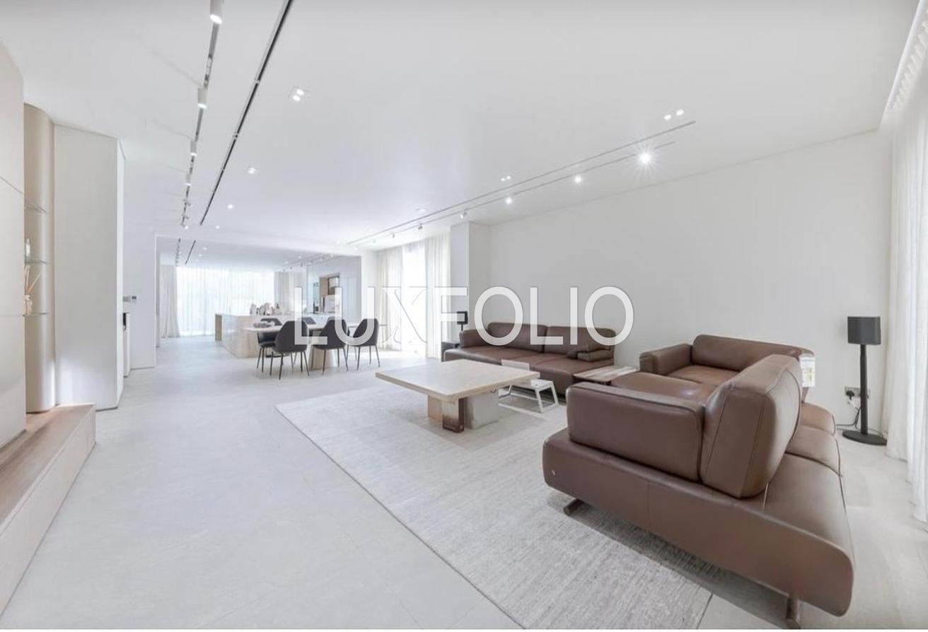 Unique | Beautifully Renovated | Open Plan Living photo 5