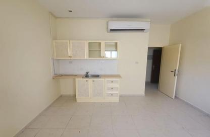 Apartment - Studio - 1 Bathroom for rent in Fire Station Road - Muwaileh - Sharjah