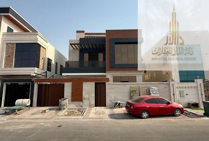 6 BR Villa with Maids Room and Balcony