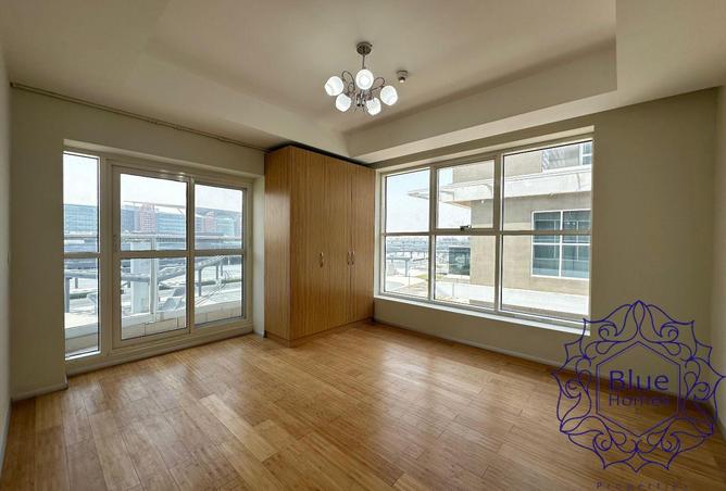 2OltsLI3s36 - Property Image 2