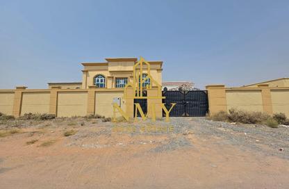 Villa - 5 Bedrooms - 7 Bathrooms for rent in Al Riffa - Ras Al Khaimah
