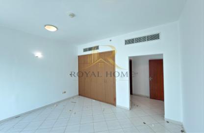 Apartment - 1 - 2 for rent in Hub Canal 1 - Hub Golf View Apartments - Dubai Sports City - Dubai