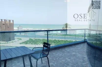 شقة - غرفة نوم - 2 حمامات للبيع في مساكن كورنيش عجمان - طريق كورنيش عجمان - عجمان