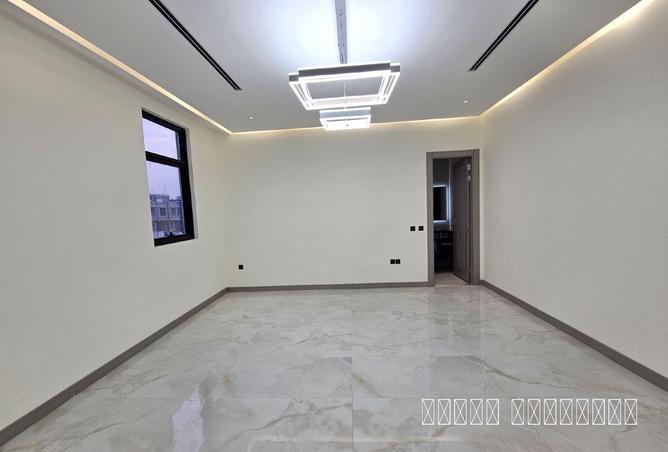 76032476 - Property Image 3