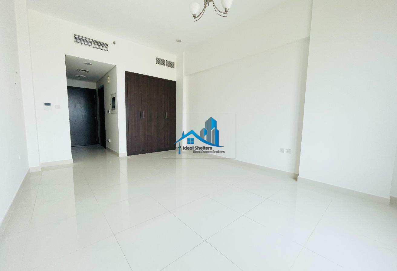 Spacious Size Studio I Near to Metro Station photo 6