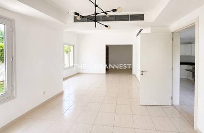 Villa - 3 Bedrooms - 4 Bathrooms for rent in Springs 8 - The Springs - Dubai