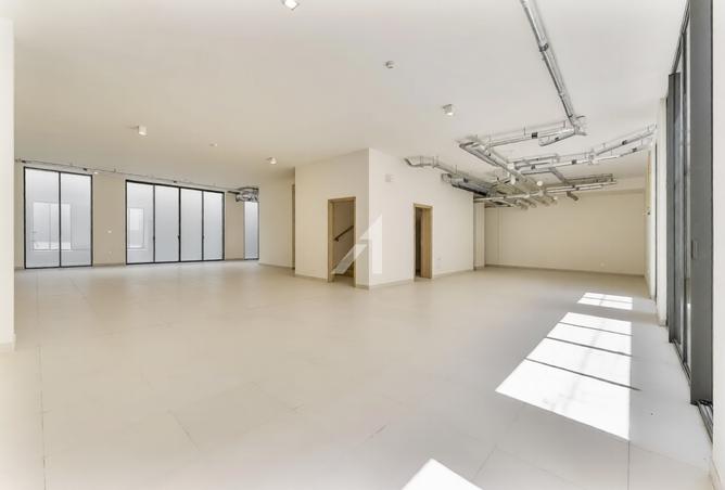 81942401 - Property Image 3