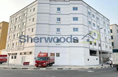 عمارة بالكامل - 8 حمامات للايجار في جبل علي مول - جبل على الصناعية 1 - جبل علي الصناعية - جبل علي - دبي عمارة بالكامل - 8 حمامات للايجار في جبل علي مول - جبل على الصناعية 1 - جبل علي الصناعية - جبل علي - دبي