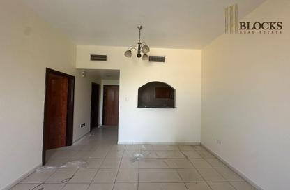 Apartment - 1 Bedroom - 2 Bathrooms for rent in University View Block A - University View - Dubai Silicon Oasis - Dubai
