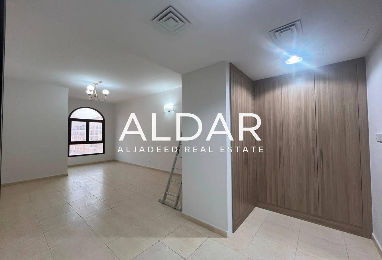Closed To Mall | Fully Upgraded Unit | Vacant photo 7