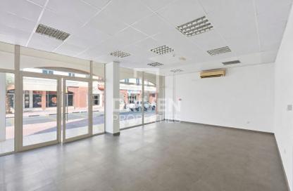 Shop - Studio - 1 for rent in Building X10 - England Cluster - International City - Dubai
