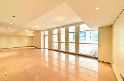 Apartment - 3 - 4 for rent in United Square - Al Khalidiya - Abu Dhabi