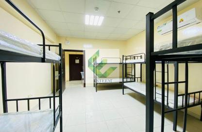 Labor Camp - Studio - 7+ Bathrooms for rent in M-33 - Mussafah Industrial Area - Mussafah - Abu Dhabi