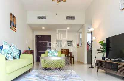 Apartment - 2 Bedrooms - 2 Bathrooms for rent in Glitz 3A - Glitz 3 - Glitz - Dubai Studio City - Dubai