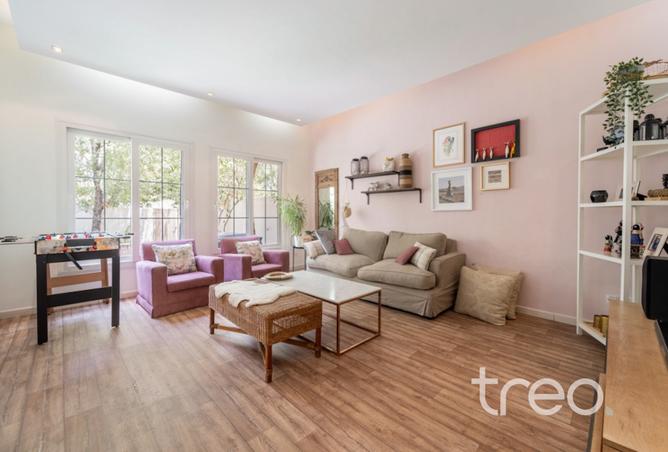 135602915 - Property Image 2