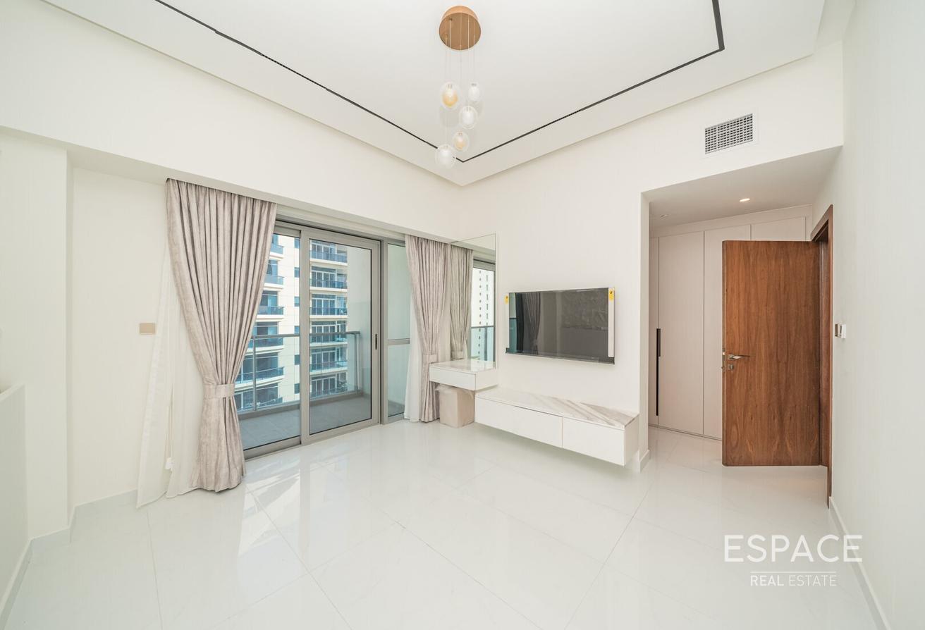 Fully upgraded | Marina view photo 18