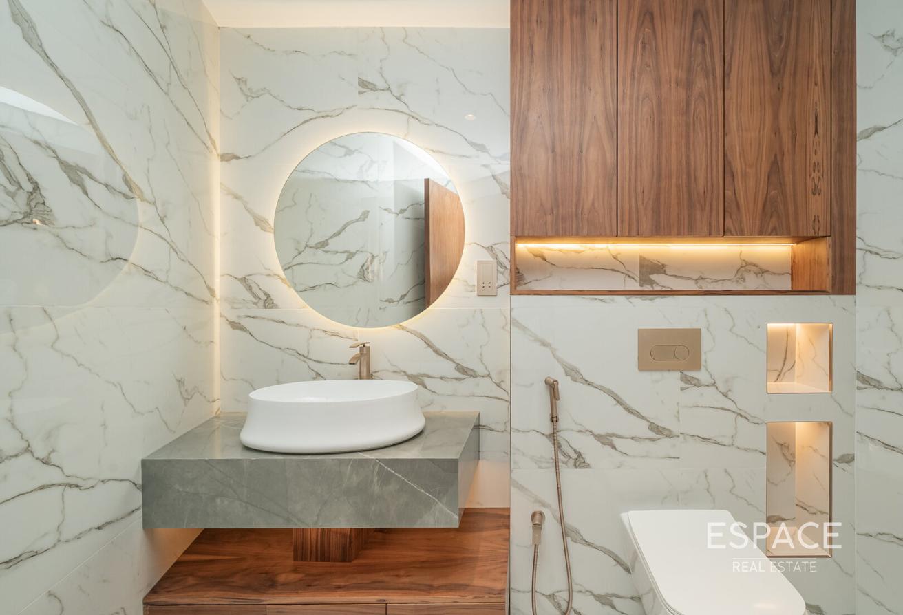 Fully upgraded | Marina view photo 15