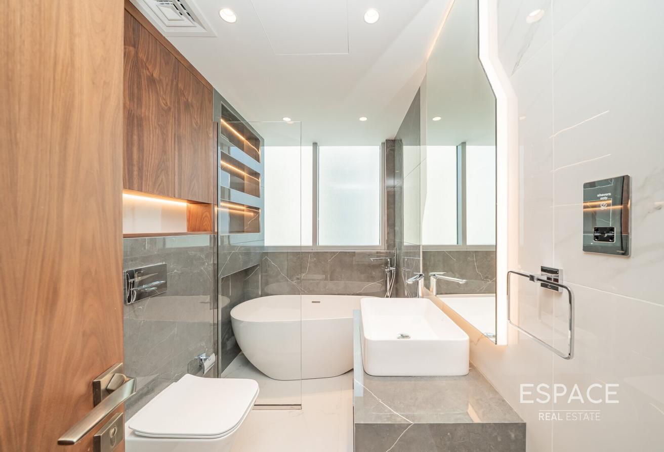 Fully upgraded | Marina view photo 17