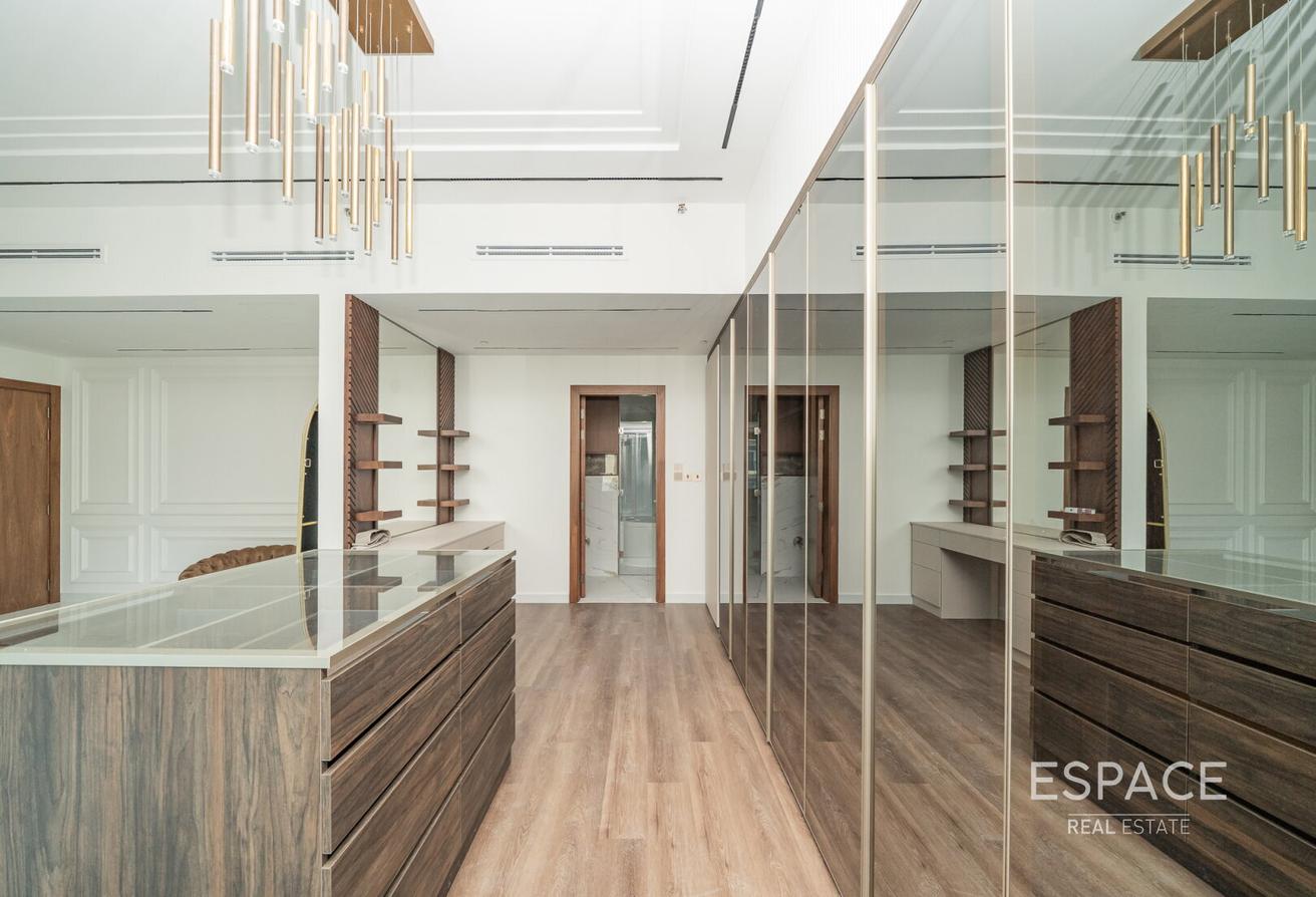 Fully upgraded | Marina view photo 13