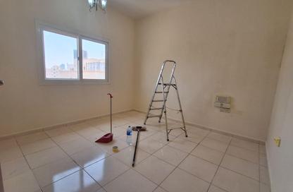 Apartment - 1 Bedroom - 1 Bathroom for rent in Al Nabaa Building - Al Naba'ah - Al Sharq - Sharjah Apartment - 1 Bedroom - 1 Bathroom for rent in Al Nabaa Building - Al Naba'ah - Al Sharq - Sharjah