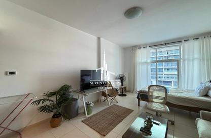 Apartment - Studio - 1 for sale in Royal Residence 2 - Royal Residence - Dubai Sports City - Dubai