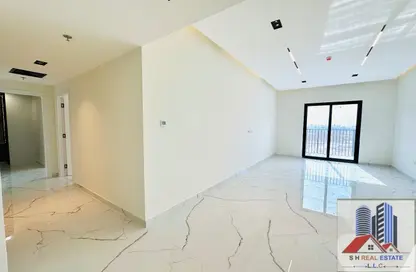 شقة - 2 غرف نوم - 3 حمامات للايجار في برج بي إن إتش سمارت 2 - المدينة العالمية المرحلة 2 - 4 الورسان - الورسان - دبي