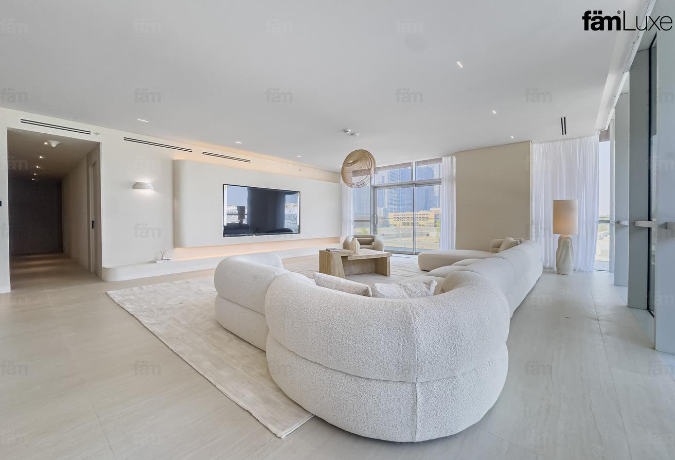 Fully Upgraded | Rare Corner Unit | Vacant Now photo 3