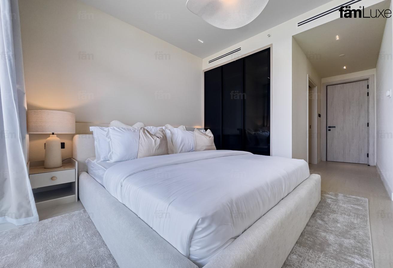 Fully Upgraded | Rare Corner Unit | Vacant Now photo 17