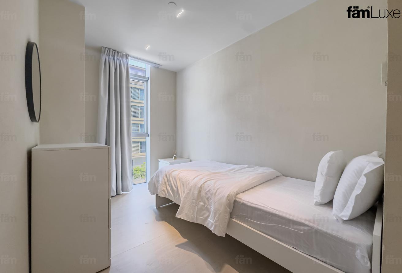 Fully Upgraded | Rare Corner Unit | Vacant Now photo 22
