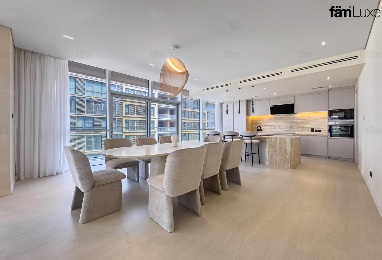 Fully Upgraded | Rare Corner Unit | Vacant Now photo 8