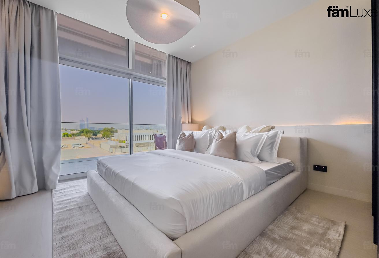 Fully Upgraded | Rare Corner Unit | Vacant Now photo 14