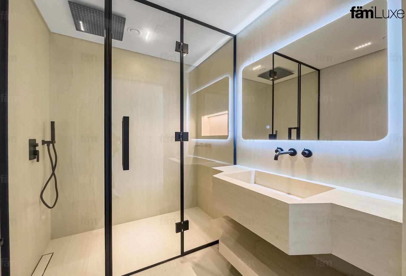 Fully Upgraded | Rare Corner Unit | Vacant Now photo 25