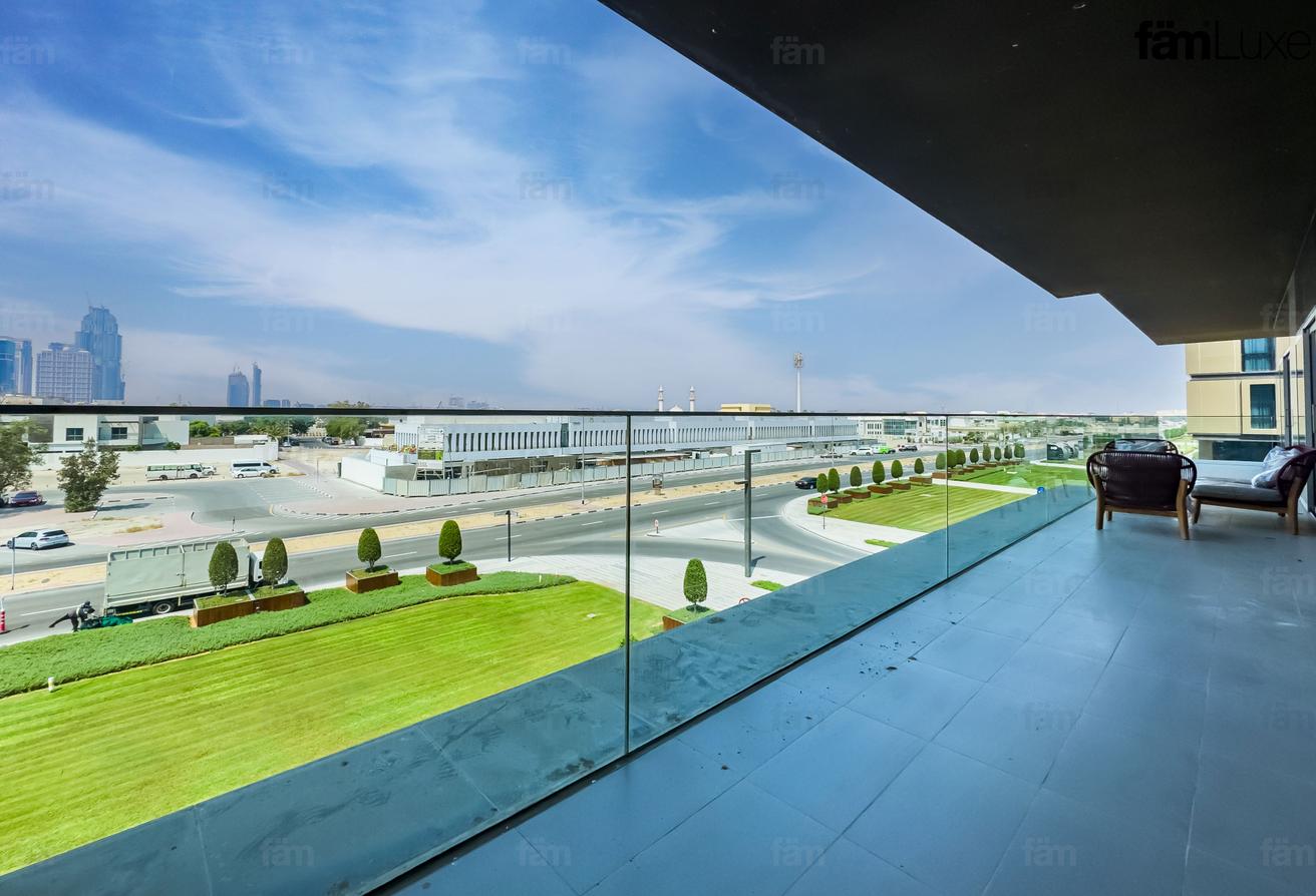 Fully Upgraded | Rare Corner Unit | Vacant Now photo 27