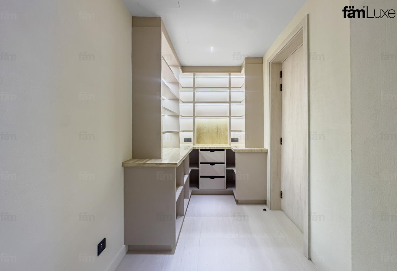 Fully Upgraded | Rare Corner Unit | Vacant Now photo 21