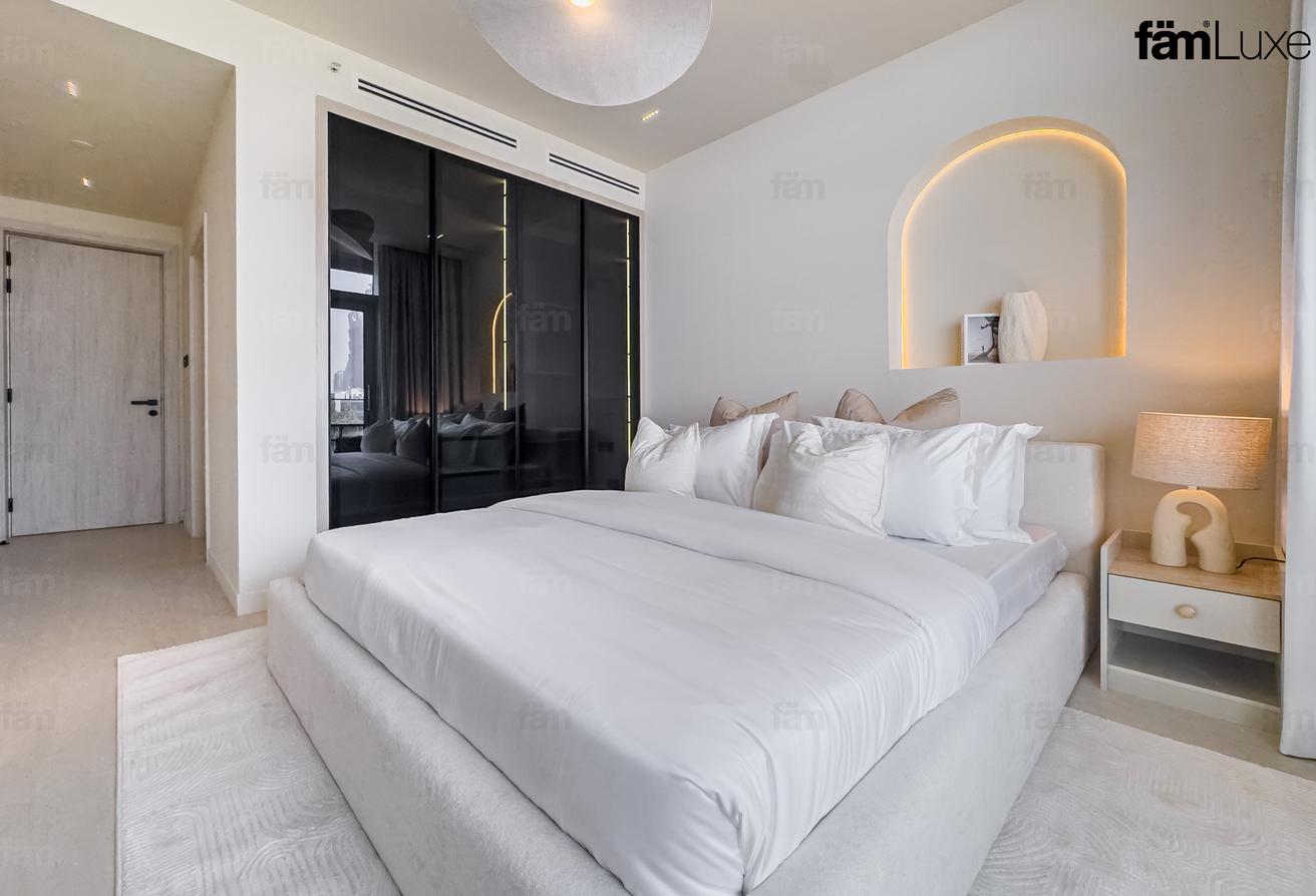 Fully Upgraded | Rare Corner Unit | Vacant Now photo 15