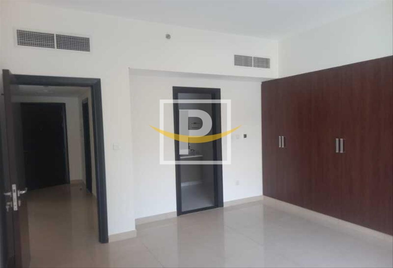 Prime Location | Spacious 1BR | Community View photo 6