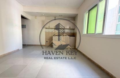 Apartment - Studio - 1 for rent in Fire Station Road - Muwaileh - Sharjah