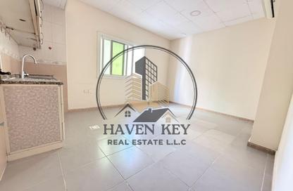 Apartment - Studio - 1 for rent in Fire Station Road - Muwaileh - Sharjah